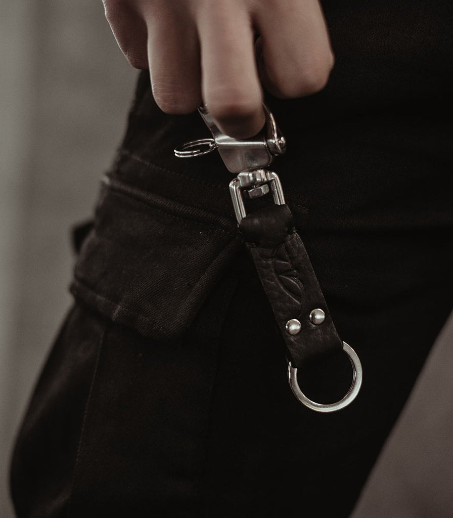 Detail Heavy duty keychain made from genuine leather by badami and co